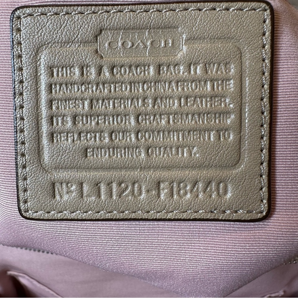 ❌SOLD❌Coach Snaphead Sateen Hobo Bag EUC - Picture 12 of 15
